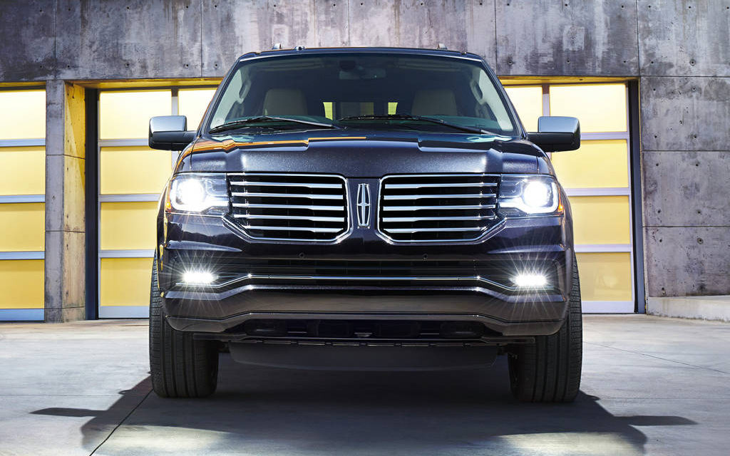 Comparison Lincoln Navigator L Reserve Vs Gmc Yukon Denali